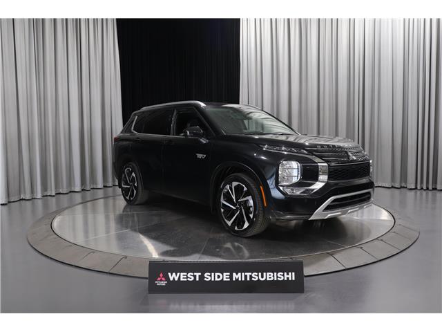 2023 Mitsubishi Outlander Plug-In Hybrid GT (Stk: P25615A) in Edmonton - Image 1 of 31