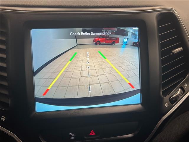 2021 Jeep Cherokee Altitude (Stk: D177145) in Courtenay - Image 17 of 18