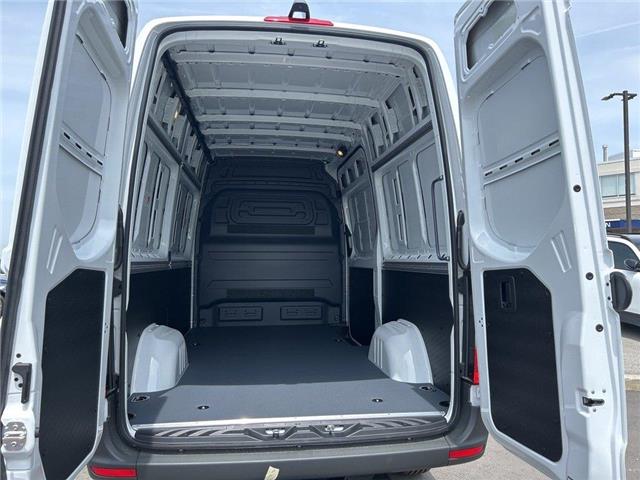 2025 Mercedes-Benz eSprinter 2500 Low Roof (Stk: 25SP028) in Innisfil - Image 15 of 16
