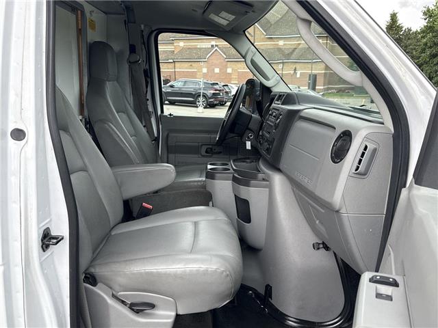 2022 Ford E-450 Cutaway (Stk: ATNP2011) in Vaughan - Image 21 of 35 2022 Ford E-450 Cutaway (Stk: ATNP2011) in Vaughan - Image 21 of 35