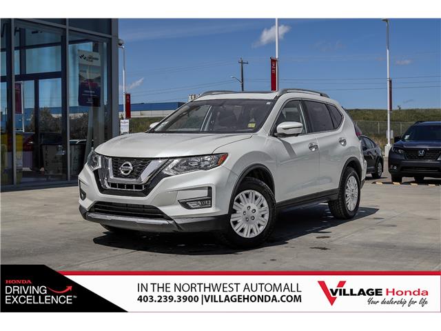 2017 Nissan Rogue SV (Stk: B8880) in Calgary - Image 1 of 39