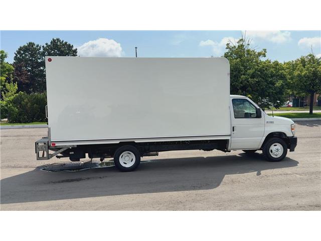 2023 Ford E-450 Cutaway  (Stk: ATNP1194) in Vaughan - Image 2 of 32