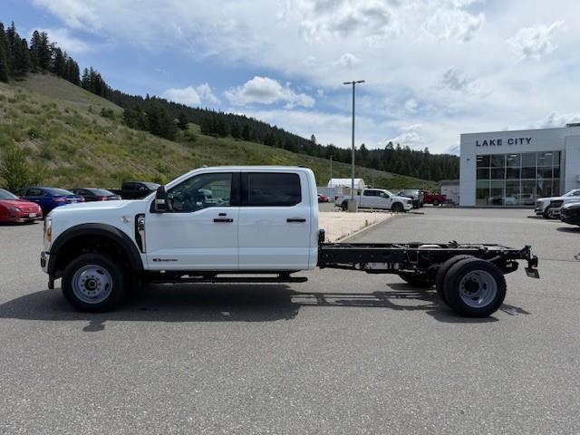 2025 Ford F-550 Chassis XLT (Stk: 5T086) in Williams Lake - Image 2 of 13