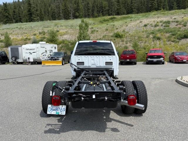 2025 Ford F-550 Chassis XLT (Stk: 5T086) in Williams Lake - Image 4 of 13