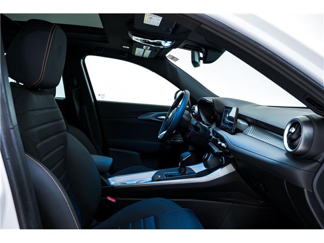 2024 Alfa Romeo Tonale Sprint (Stk: AR0583) in Calgary - Image 25 of 33