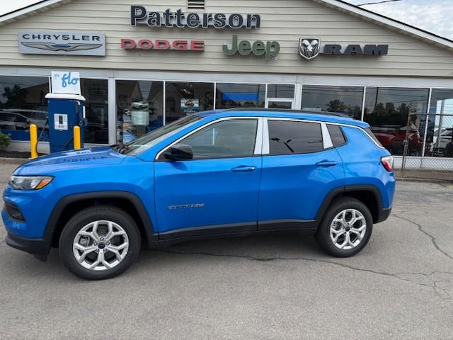 2025 Jeep Compass North (Stk: 7429) in Fort Erie - Image 1 of 17
