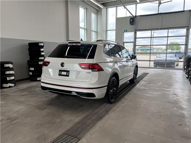 2022 Volkswagen Tiguan Comfortline R-Line Black Edition (Stk: V3083) in Prince Albert - Image 13 of 14