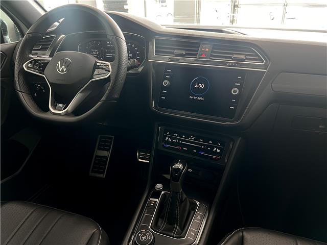 2022 Volkswagen Tiguan Comfortline R-Line Black Edition (Stk: V3083) in Prince Albert - Image 6 of 14