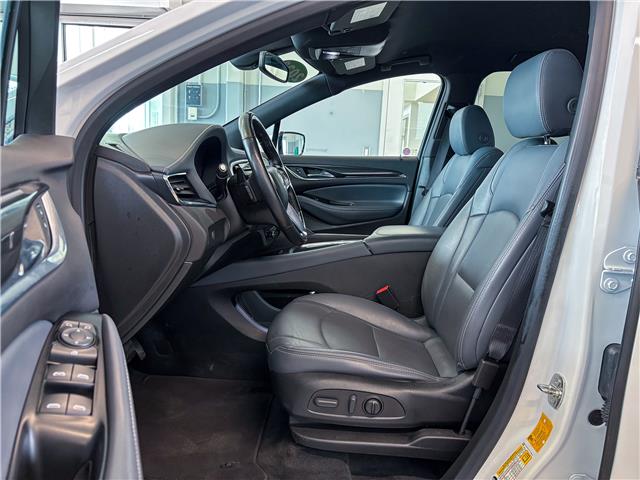 2023 Buick Enclave Essence (Stk: V3044) in Prince Albert - Image 5 of 13 2023 Buick Enclave Essence (Stk: V3044) in Prince Albert - Image 5 of 13