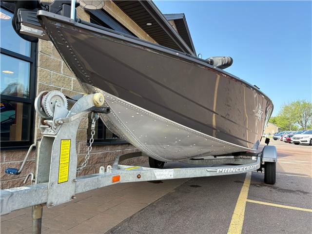 2017 Princecraft Holiday DLX TFT Tournament Fishing Team (Stk: B-72L617) in Moncton - Image 3 of 20