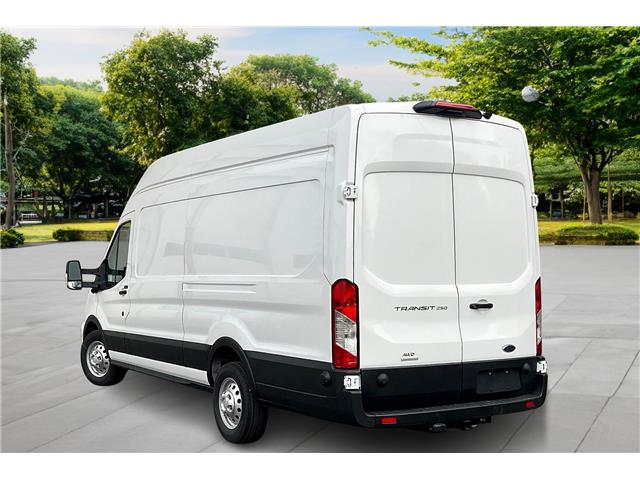 2025 Ford Transit-250 Cargo Base (Stk: 25TR8181) in Vancouver - Image 3 of 14