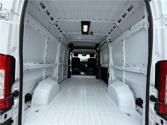 2025 RAM ProMaster 2500 High Roof (Stk: 25382) in London - Image 7 of 11