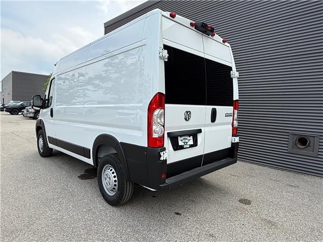 2025 RAM ProMaster 2500 High Roof (Stk: 25382) in London - Image 4 of 11