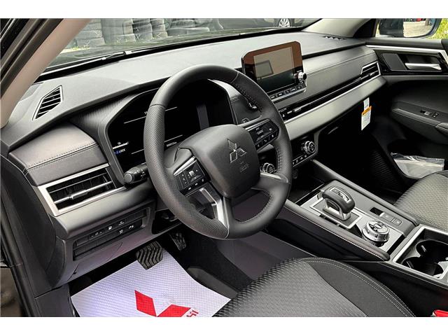 2025 Mitsubishi Outlander PHEV ES (Stk: 25P8893) in Cranbrook - Image 6 of 13