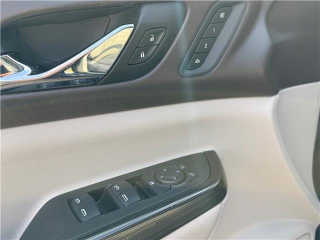 2017 GMC Acadia SLT-2 (Stk: 25-462-1) in Pembroke - Image 19 of 21