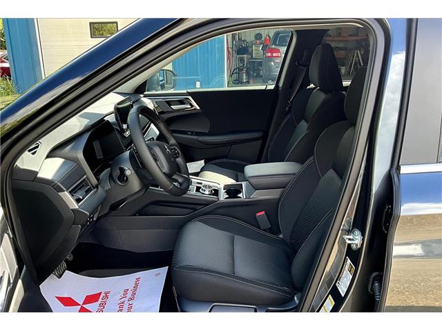 2025 Mitsubishi Outlander PHEV ES (Stk: 25P7339) in Cranbrook - Image 9 of 13