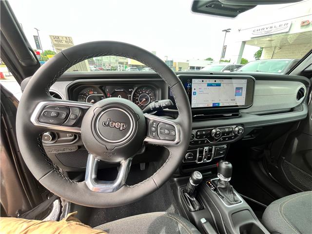 2025 Jeep Wrangler Sahara (Stk: 25-336) in Sarnia - Image 11 of 17