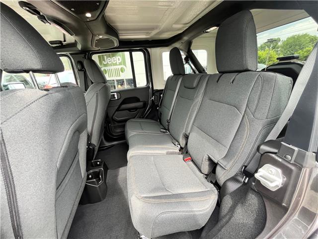 2025 Jeep Wrangler Sahara (Stk: 25-336) in Sarnia - Image 16 of 17