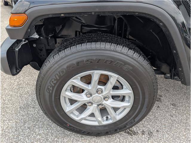 2023 Jeep Gladiator Sport S (Stk: B1838) in Sarnia - Image 10 of 28