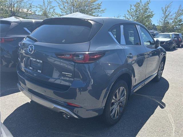 2025 Mazda CX-5 Signature (Stk: 691808) in Surrey - Image 3 of 5