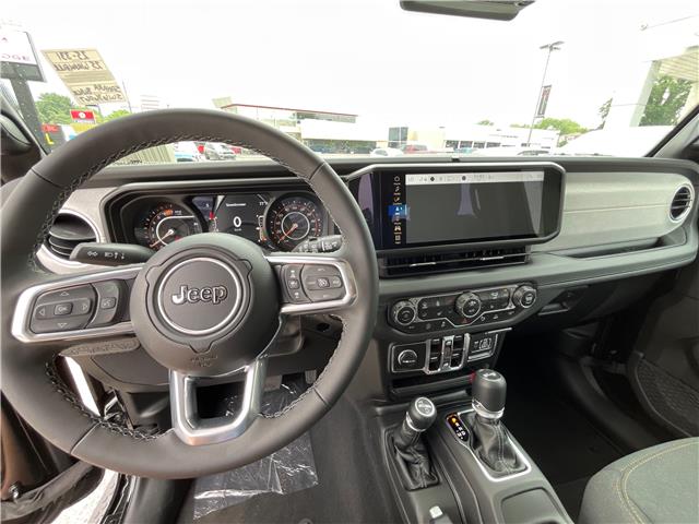 2025 Jeep Wrangler Sahara (Stk: 25-331) in Sarnia - Image 10 of 17