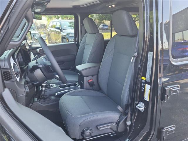 2025 Jeep Wrangler Sahara (Stk: 250308) in Windsor - Image 13 of 24
