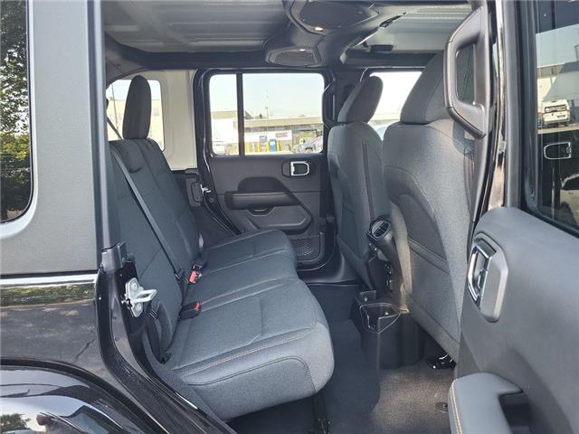 2025 Jeep Wrangler Sahara (Stk: 250308) in Windsor - Image 22 of 24