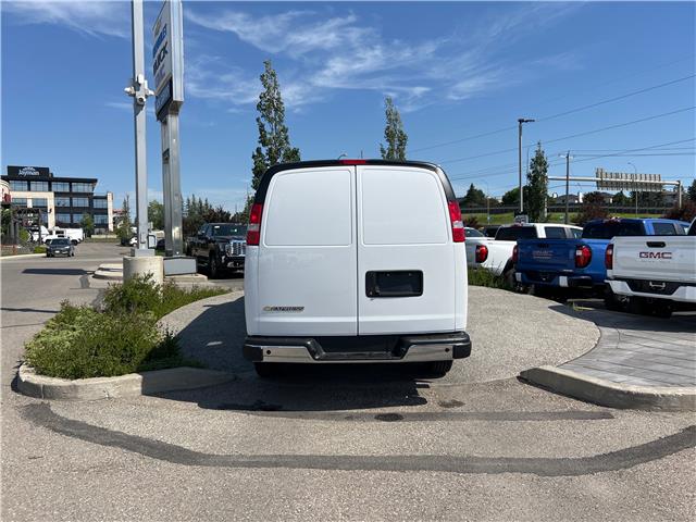 2025 Chevrolet Express 2500 Work Van photo 3