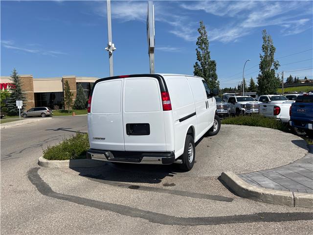 2025 Chevrolet Express 2500 Work Van photo 4