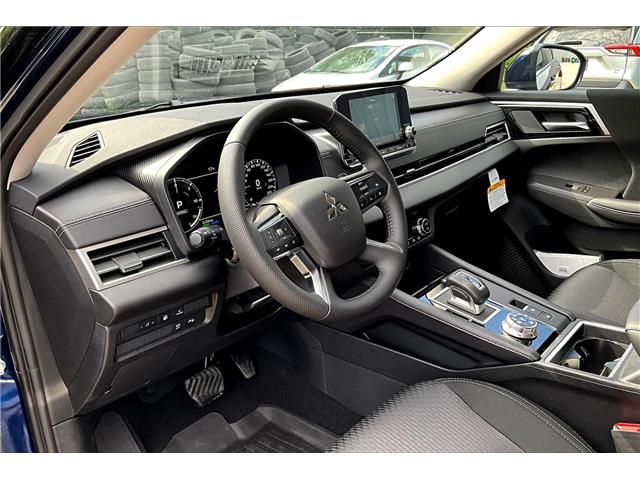 2025 Mitsubishi Outlander PHEV ES (Stk: 25P5740) in Cranbrook - Image 6 of 13