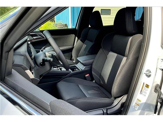 2025 Mitsubishi Outlander PHEV ES (Stk: 25P5858) in Cranbrook - Image 9 of 13