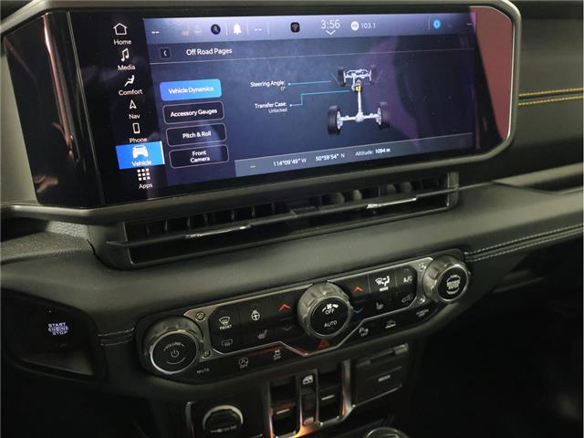 2024 Jeep Wrangler Sahara (Stk: L640) in Calgary - Image 19 of 22