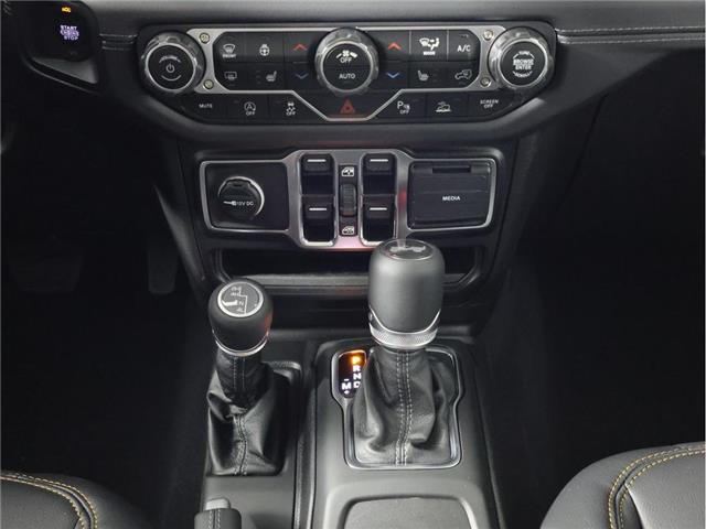 2025 Jeep Wrangler Sahara (Stk: 25J171) in Calgary - Image 13 of 20