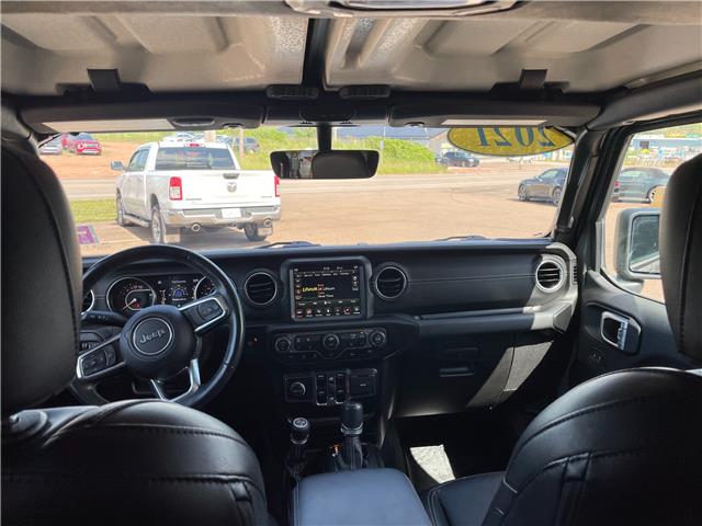 2021 Jeep Gladiator Overland in Charlottetown - Image 13 of 22