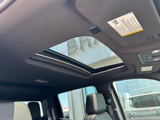 2022 GMC Sierra 1500 AT4 (Stk: 25142A) in Moosomin - Image 3 of 11