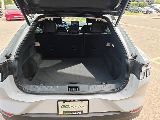 2021 Ford Mustang Mach-E Select (Stk: R-21FOMGRA9144) in Calgary - Image 10 of 16