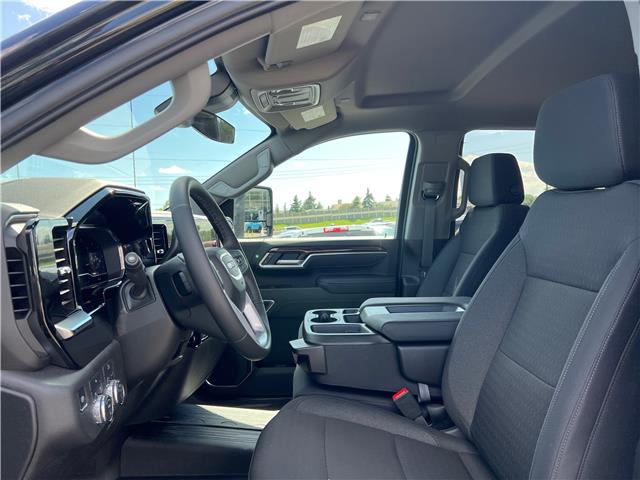 2025 GMC SLE (Stk: SF307710) in Calgary - Image 12 of 21