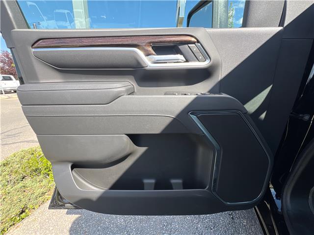 2025 GMC SLE (Stk: SF307710) in Calgary - Image 19 of 21