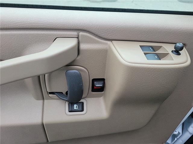 2025 Chevrolet Express 2500 Work Van (Stk: 1249640) in Newmarket - Image 11 of 22