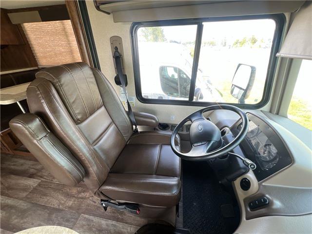 2016 Ford F-53 Motorhome Chassis Base (Stk: A05645) in Sudbury - Image 11 of 23