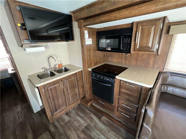 2016 Ford F-53 Motorhome Chassis Base (Stk: A05645) in Sudbury - Image 17 of 23