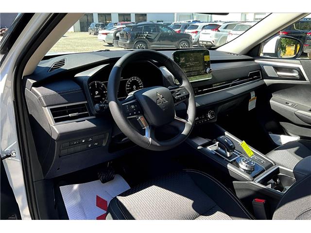 2025 Mitsubishi Outlander PHEV ES (Stk: 25P6536) in Cranbrook - Image 6 of 12