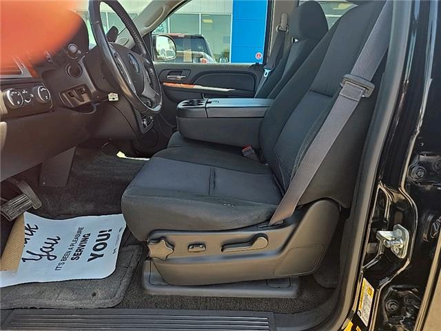 2013 GMC Yukon SLE (Stk: 23T159C) in Wadena - Image 9 of 12 2013 GMC Yukon SLE (Stk: 23T159C) in Wadena - Image 9 of 12