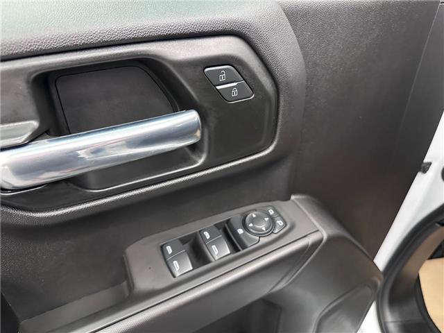 2025 Chevrolet Silverado 1500 Custom (Stk: 301004) in Lethbridge - Image 13 of 26