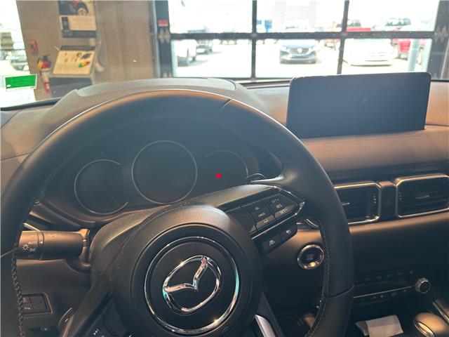 2025 Mazda CX-5 Signature (Stk: 5C521) in Miramichi - Image 6 of 9