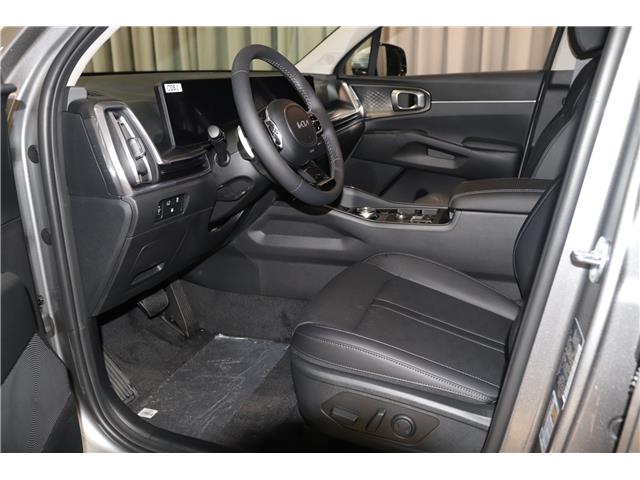 2025 Kia Sorento Plug-In Hybrid EX (Stk: 26390) in Edmonton - Image 11 of 28