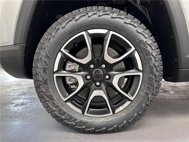 2025 Jeep Compass Trailhawk (Stk: 40164) in Lethbridge - Image 11 of 28