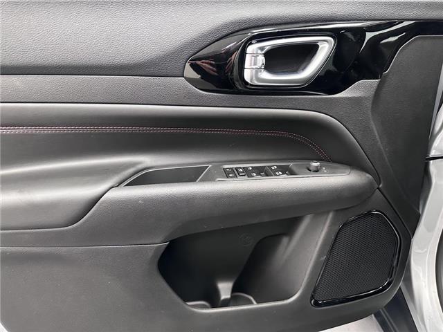 2025 Jeep Compass Trailhawk (Stk: 40164) in Lethbridge - Image 12 of 28