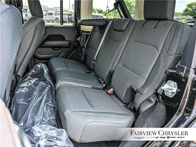 2025 Jeep Wrangler Sahara (Stk: SW2405) in Burlington - Image 19 of 31