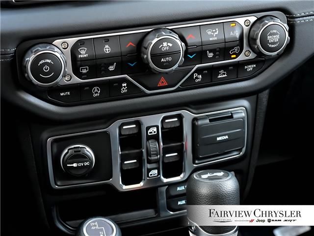 2025 Jeep Wrangler Sahara (Stk: SW2405) in Burlington - Image 26 of 31